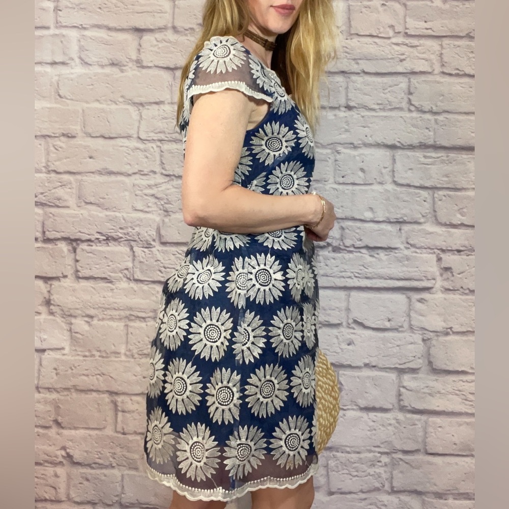 Betsey Johnson embroidered sunflower mini dress - Picture 2 of 7